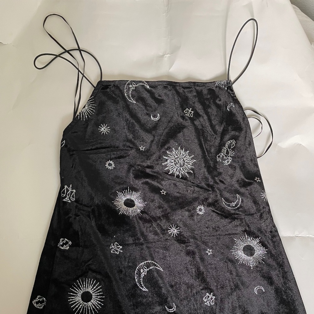H&M astrology velvet dress